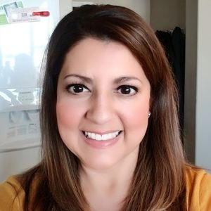 Meet your Posher, Lisa